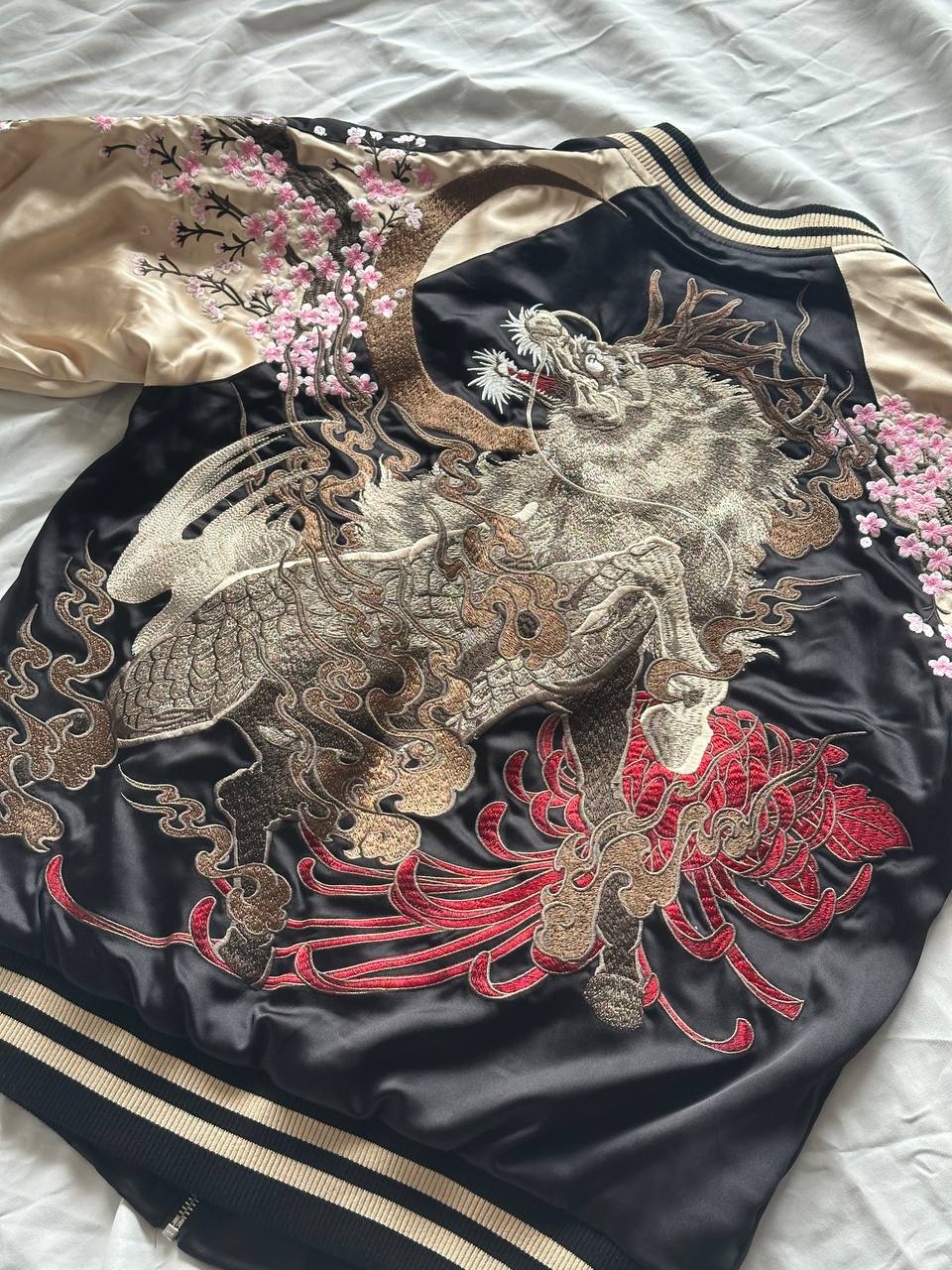 Kylin Blossom Sukajan Souvenir Bomber Jacket (Reversible)